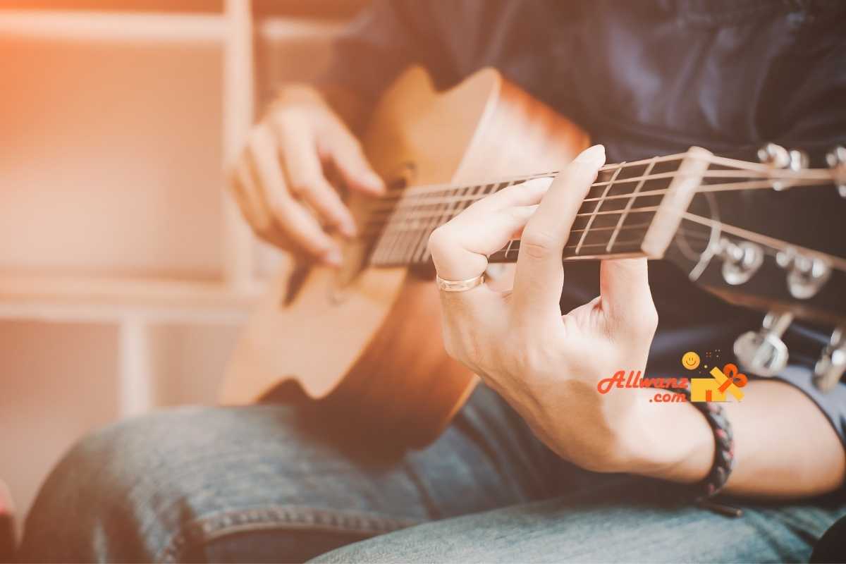 مصادر لتعليم العزف على الجيتار
